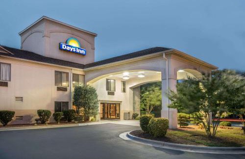 Haw River Hotel | Days Inn by Wyndham Burlington East