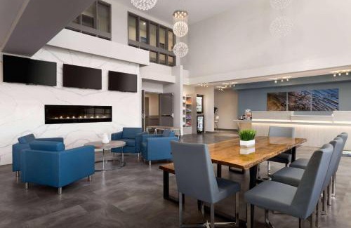 Balzac Hotel | Days Inn by Wyndham Calgary North Balzac