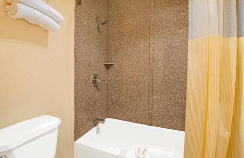 Princess Jeanne Hotel | Days Inn by Wyndham East Albuquerque