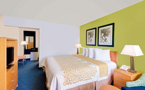 Easton Hotel | Days Inn by Wyndham Easton
