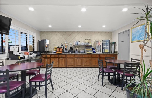 Lost Hills Hotel | Days Inn by Wyndham Lost Hills