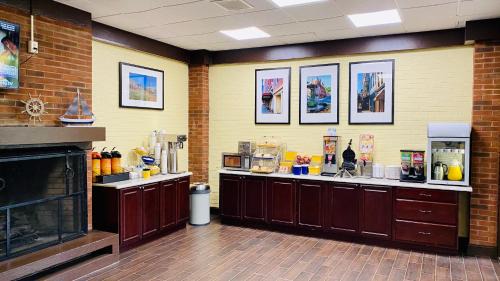 Maysville Hotel | Days Inn by Wyndham Maysville Kentucky