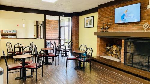 Maysville Hotel | Days Inn by Wyndham Maysville Kentucky