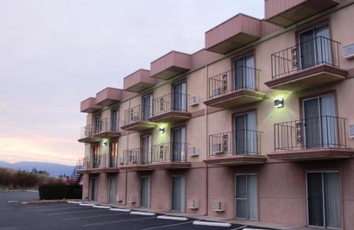 Medford Hotel | Days Inn by Wyndham Medford