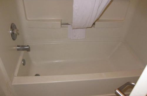 Ocean Shores Hotel | Days Inn by Wyndham Ocean Shores
