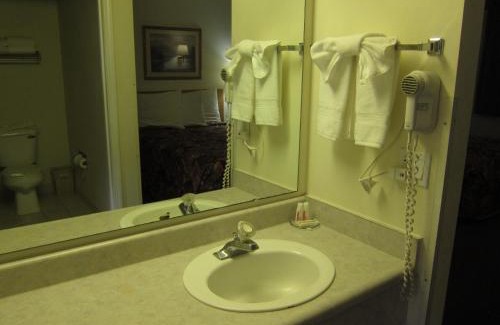 Ocean Shores Hotel | Days Inn by Wyndham Ocean Shores