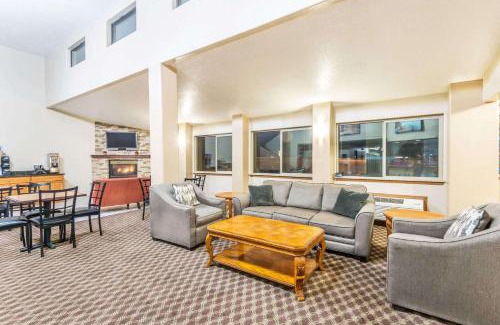 Pueblo Hotel | Days Inn by Wyndham Pueblo