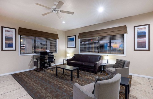 Roswell Hotel | Days Inn by Wyndham Roswell