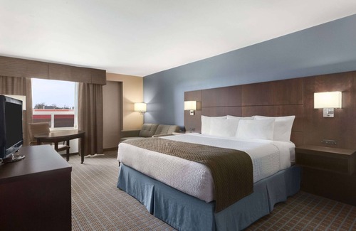 Downtown Hotel | Days Inn by Wyndham Stephenville