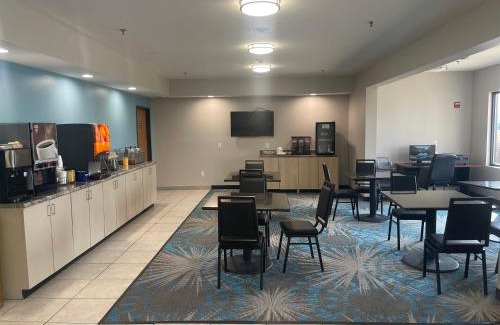 Jefferson City Hotel | Days Inn by Wyndham Jefferson City