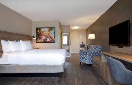 Gorge -Tillicum Area Hotel | Days Inn by Wyndham Victoria Uptown