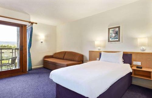 Johnstonebridge Hotel | Days Inn Lockerbie - Annandale Water