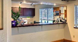 Traverse City Hotel | Days Inn & Suites by Wyndham Traverse City