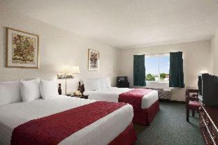 Romeoville Hotel | Days Inn & Suites by Wyndham Romeoville