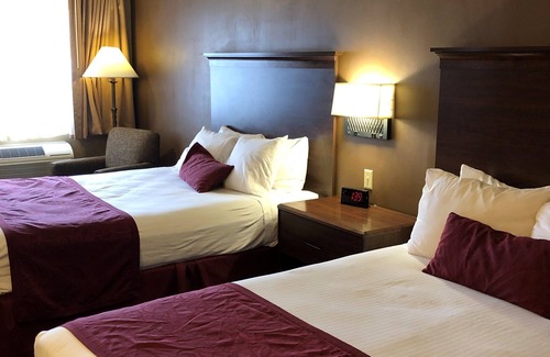 Logan Hotel | Days Inn & Suites by Wyndham Logan