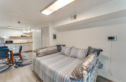 Smith's Memento Apartment | Daytona Beach Studio Walk to Boardwalk and Pier!