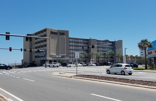Halifax Estates Condo | Daytona Breeze Ocean Front Studio