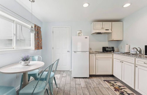 Wildwood Hotel | Daytona Inn and Suites - Efficiency Queen