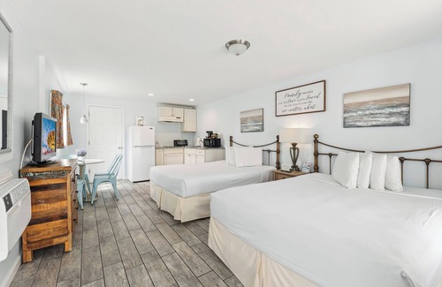 Wildwood Hotel | Daytona Inn and Suites - Efficiency Queen