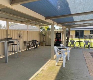 Mulwala House | DBJ Holiday Units