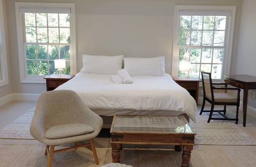 Wesley Heights House | DC Storybook - Picturesque Home Close To DC