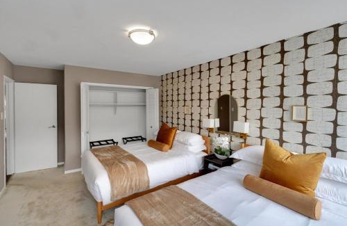 Crystal City Apartment | DCA Family Suite-Free Parking-Sleeps 8-Exec Stays!