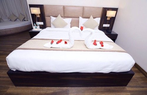 Dhanauli Hotel | DD Suites