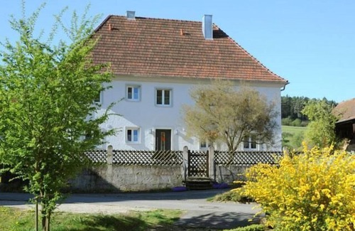 Staffelstein Apartment | Cozy holiday home (47sqm) with a French balcony