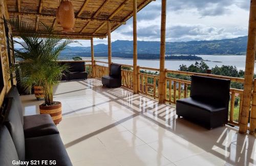 Guatavita Hotel | De Bambú Guatavita