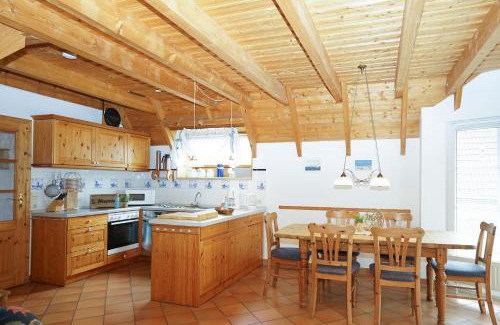 Dorumer Neufeld House | De fine Stuv