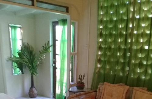 Atlantic Shores Cottage | De Loft Studio - Surf, Work, Chill