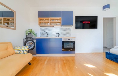 Prague 2 Apartment | De Luxe Suite with balcony in Angelo Residence