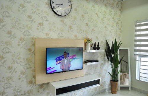 Lumut Resort | De’ Nuhir Homestay Teluk Senangin