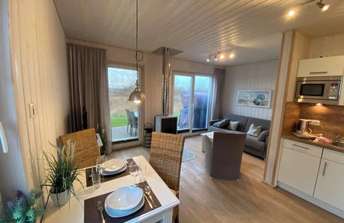Olpenitz House | Holiday Home 'Skipper Hus By Seeblick Ferien' with Private Terrace and Shared Garden