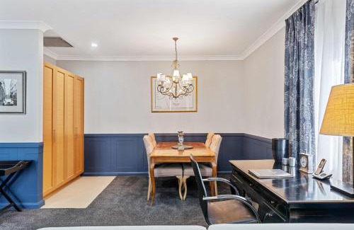 Orange Apartment | de Russie Boutique Hotel