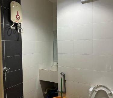Wakaf Che Yeh Apartment | De Viana Apartment Homestay
