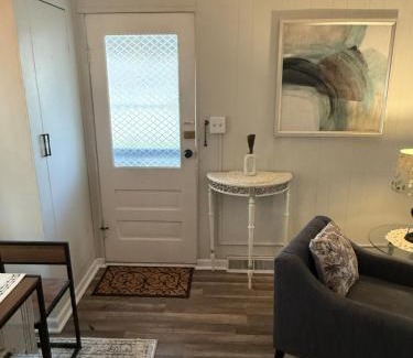 Dearborn Apartment | Dearborn Cottage