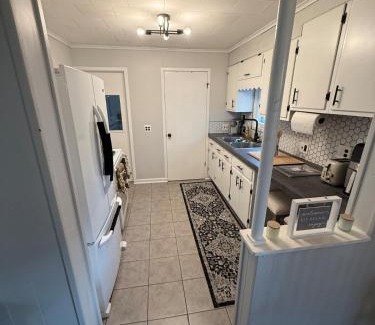 Dearborn Apartment | Dearborn Cottage