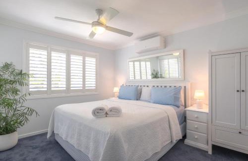 Rainbow Beach Hotel | Debbie's Place