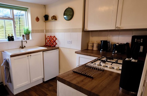 Martlesham Heath Cottage | Deben Cottage – Dog-Friendly Stay in the Heart of Woodbridge