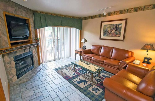 Gatlinburg Resort | Dec. 21-28, 2024 Beautiful views of Gatlinburg and the Smokies!