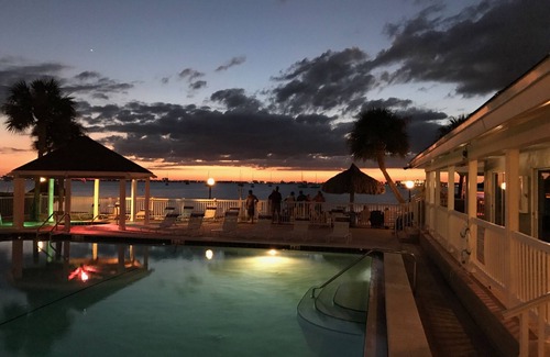 Bayview Condo | Dec thru April now available due to cancellation on private beach in St. Pete!