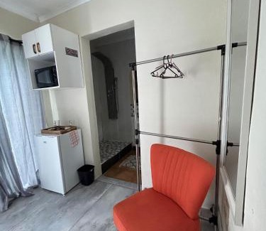 Berea West Apartment | Decent Stay
