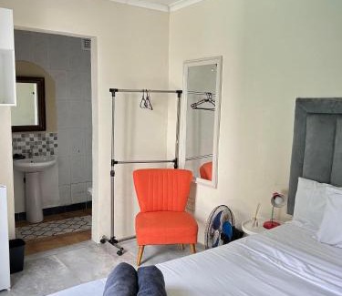 Berea West Apartment | Decent Stay