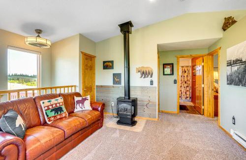 Indian Mountain House | Deck and Views Pet-Friendly Cabin in Jefferson!