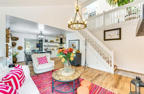 Bushkill House | Deck, Fire Pit and Pool Access at Poconos Retreat!