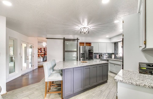 Paradise Hills Civic House | Deck, Putting Green & Views: Albuquerque Oasis