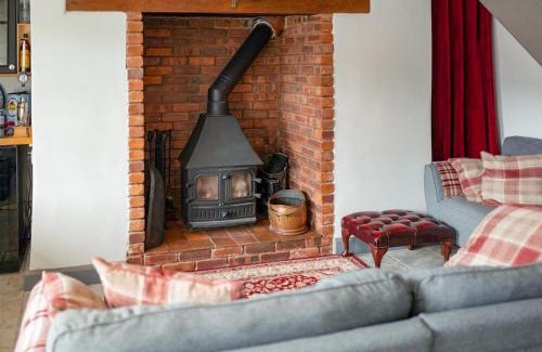 Llangollen House | Dee Bank Cottage