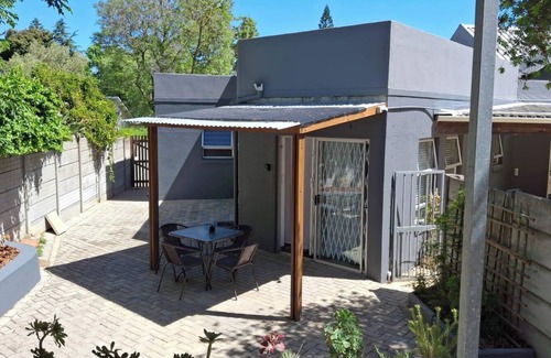 Welgemoed Apartment | Dee-Ones at Witboom with Pool