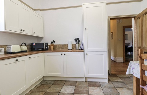 Darley Dale Cottage | DEELEY HOUSE, pet friendly, character holiday cottage in Darley Dale